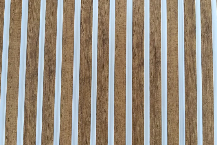 ⁦סרגל לחיפוי קיר אלון טבעי ולבן דגם 962-1287W רוחב 12 ס"מ אורך 2.9  מטר⁩ – תמונה ⁦3⁩